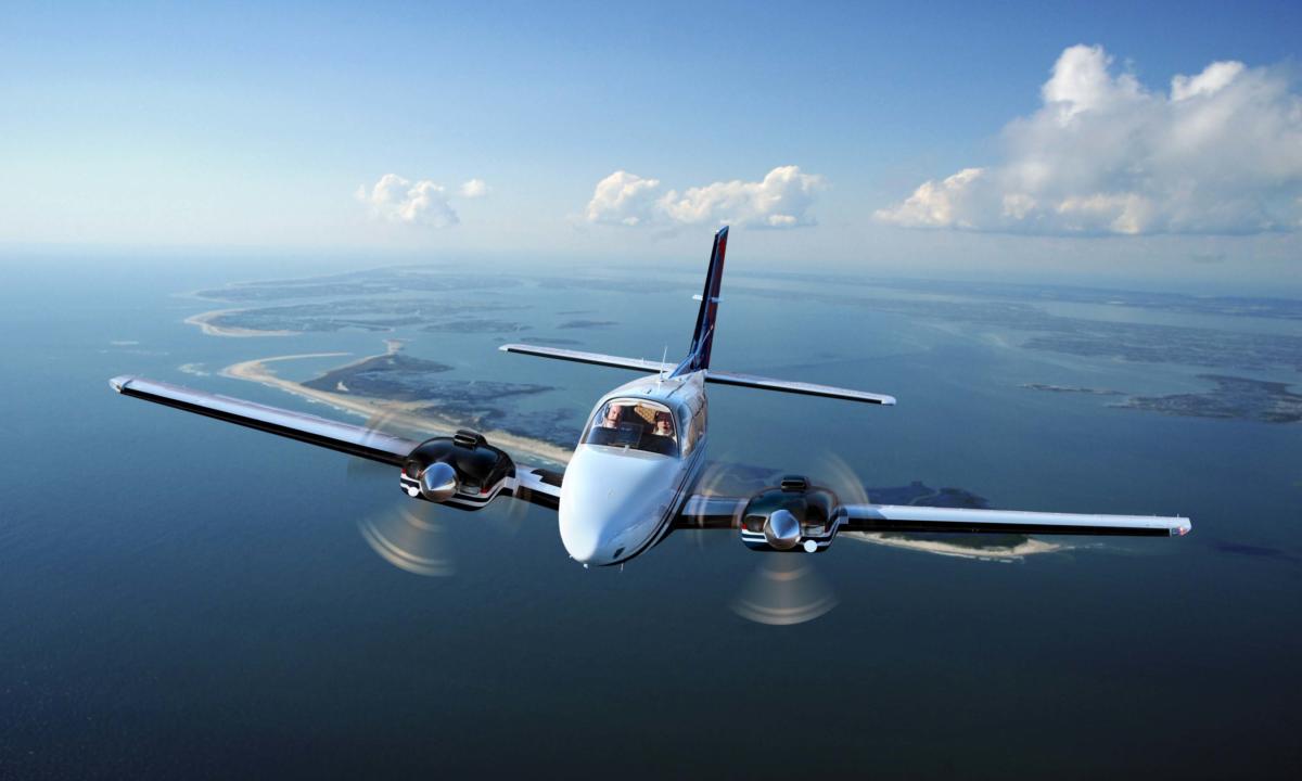 Beechcraft Baron G58 cabin for Baltimore charter